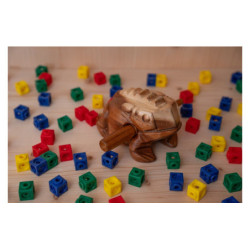 Rana güiro de madera 13x9 cm